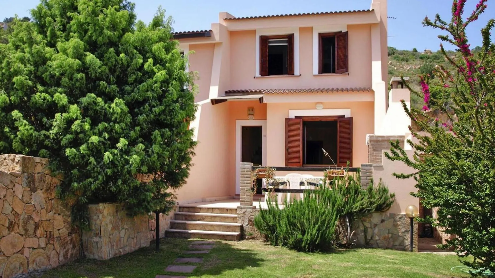 Apartment in Santa Margherita di Pula 0*,  Italia